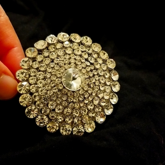 Beautiful big ring - Picture 2 of 4